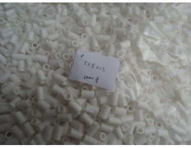 ��ɫ���z��