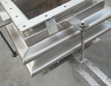 ����x����Û�� ���ܵ������J�R�Լ����b��Û����һϵ�І��}