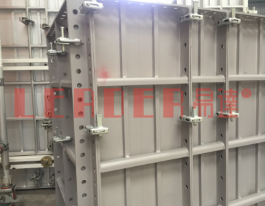 ǧ���f��ʼ�������V��ˇ�_�Cе¡���Ƴ��N�/�A��ͨ���Xģ��ϵ�y(t��ng)