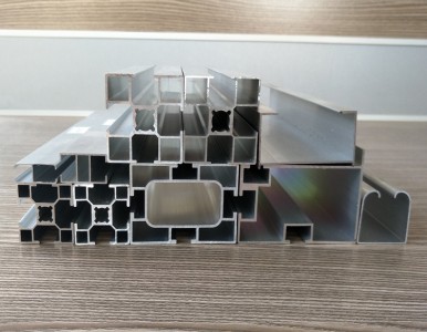 �Ϸ�5083���X*6063�h������A���X���߾���3004���X